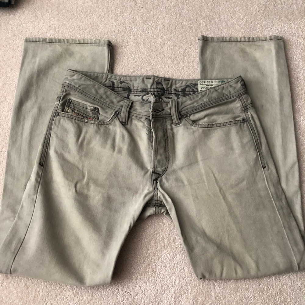 Diesel Viker Jeans with distressed look and detail